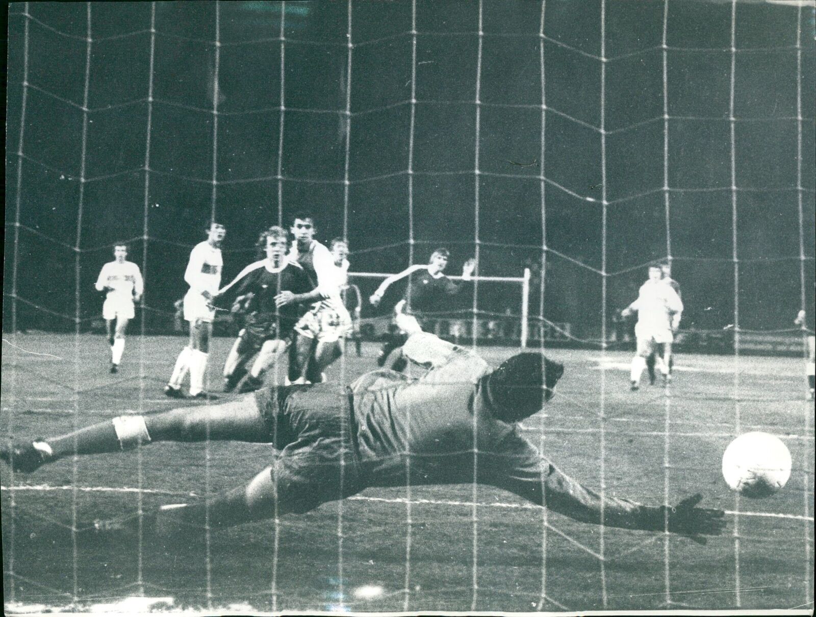 Eintracht Frankfurt - Dynamo Kiev - Vintage Photograph 4074520
