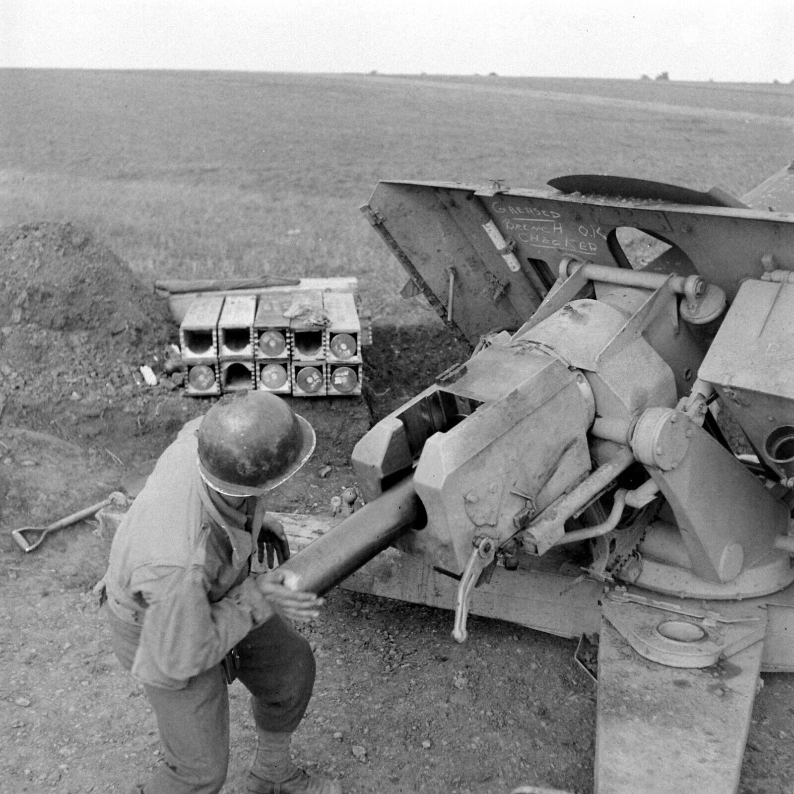 WW2 WWII Photo World War Two / US Army Tests German 88mm Guns France 1944 / 8445