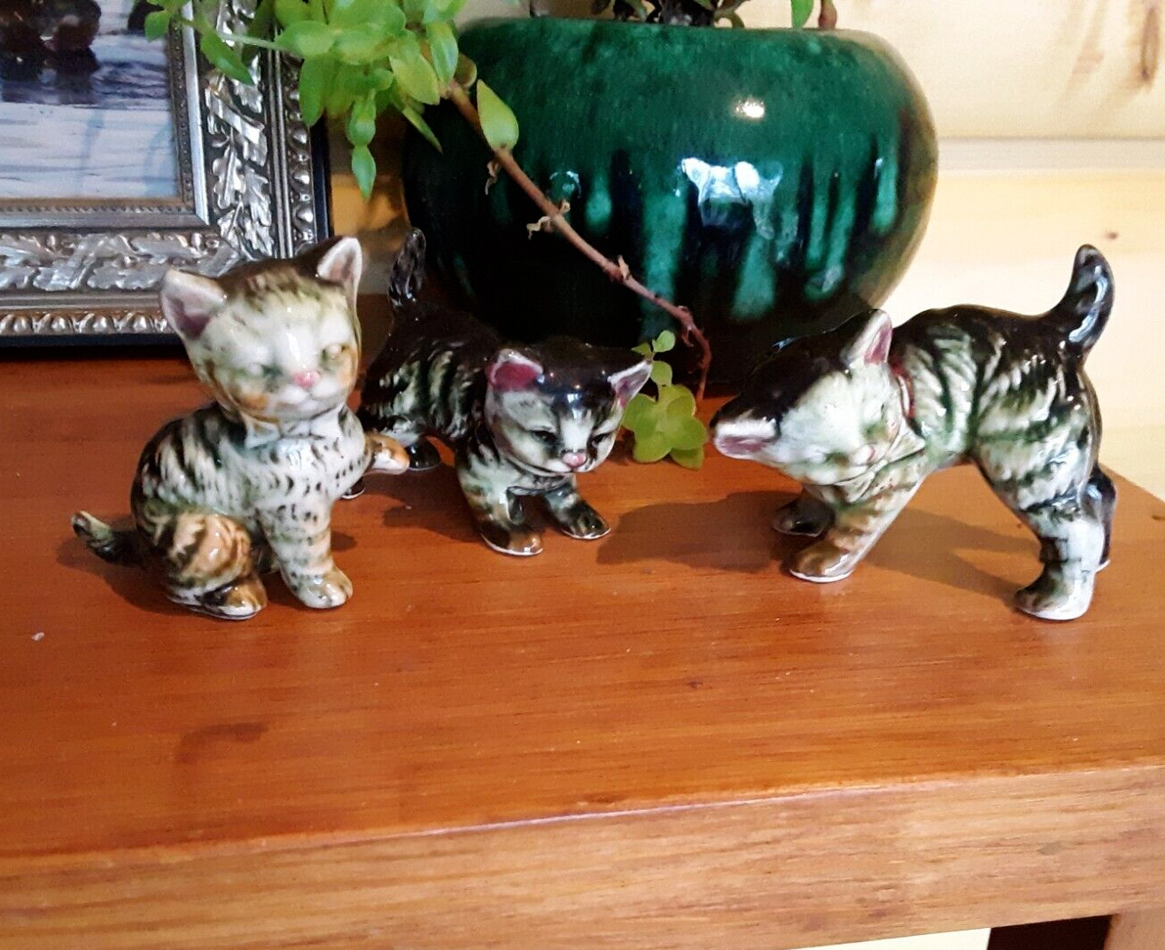 CAT TRIO - glossy ceramic CAT novelty, vintage