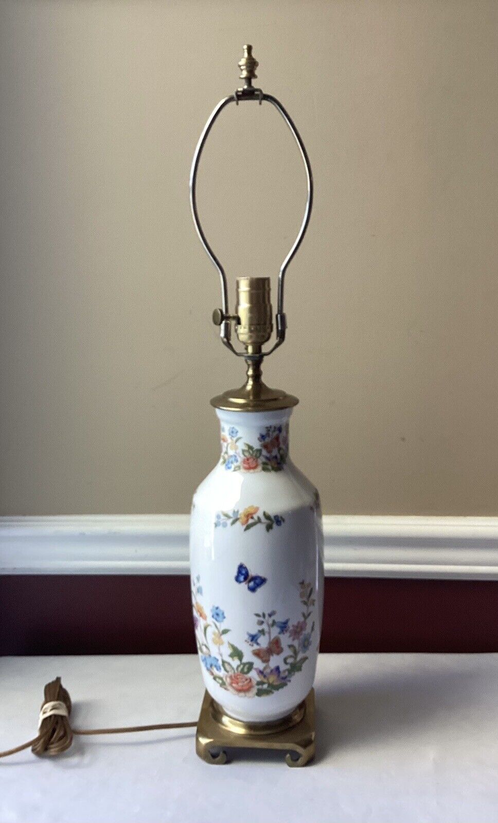 Vintage Aynsley Porcelain Lamp, Butterfly-design, Working