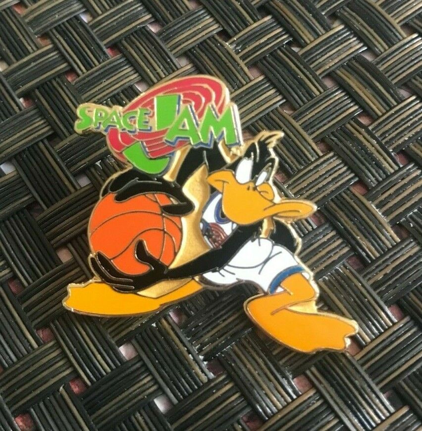 VINTAGE WINCRAFT 1996 SPACE JAM DAFFY DUCK COLLECTIBLE ENAMEL PIN RARE L@@K 