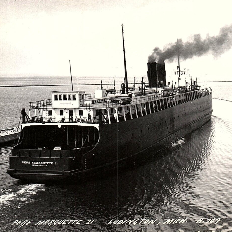 c.1940 Pere Marquette 21 Great Lakes Car Ferry Ludington Michigan MI RPPC