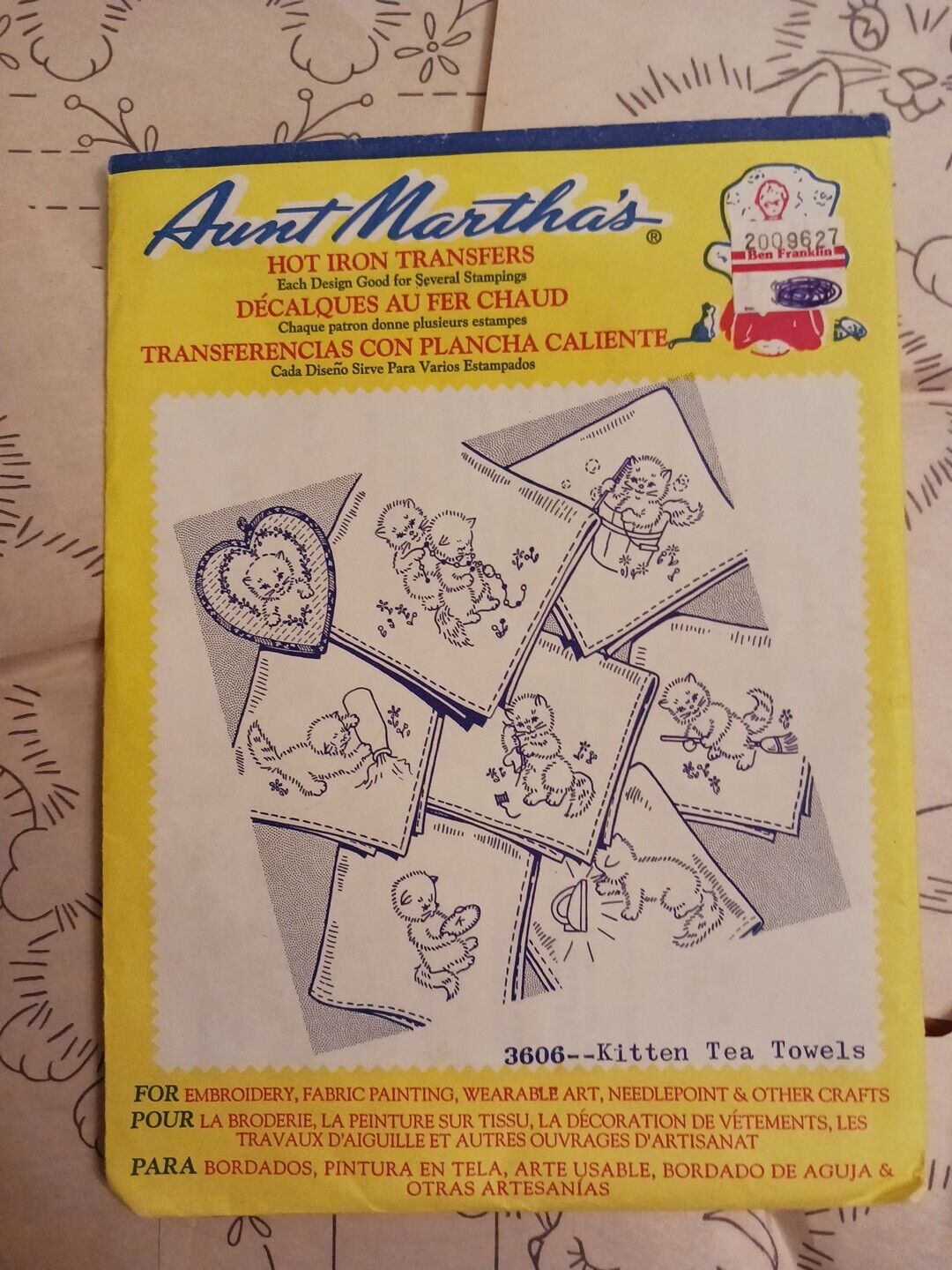 Vintage Aunt Martha\'s Hot Iron Transfers, 3606. Kitten Tea Towels. Cute 