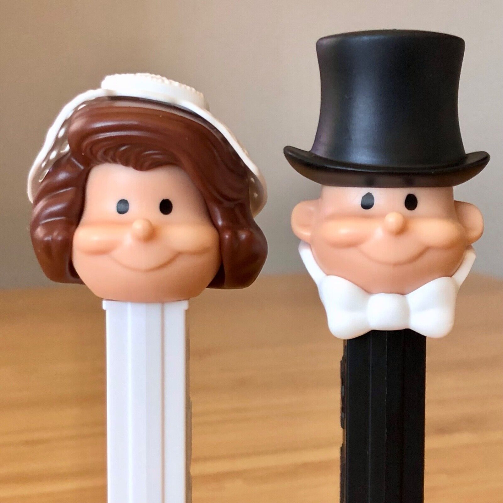 PEZ Brunette Bride and Groom - Wedding Favors / Gift / Candy Bar / Cake Topper