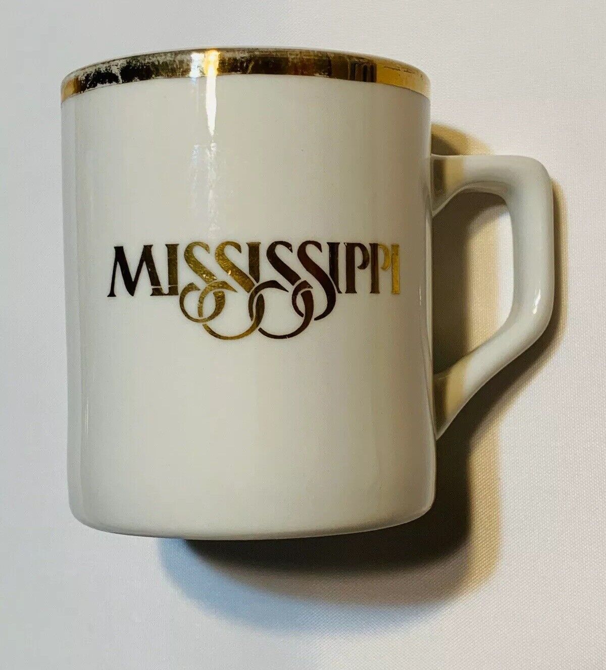 Vintage Mississippi Mug White w/ Gold Writing and Rim Beautiful Font