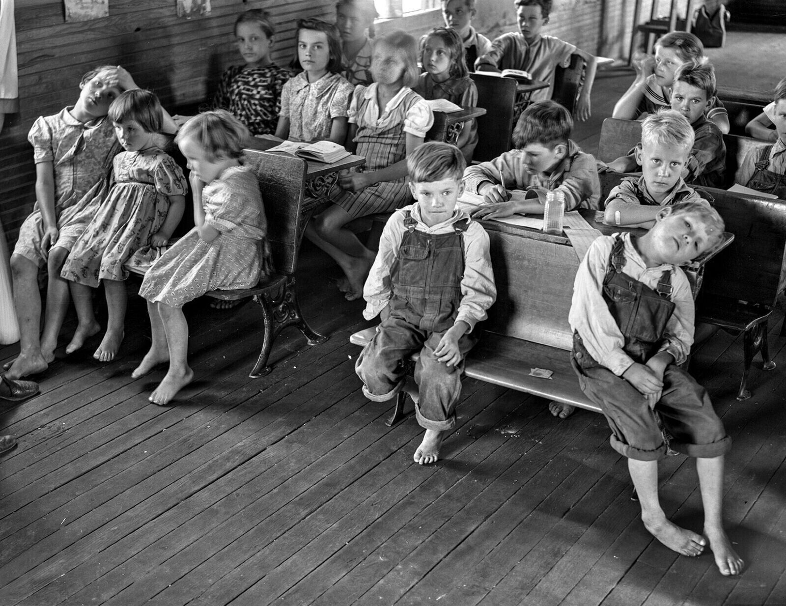 1940 DEPRESSION ERA SCHOOL ROOM with Barefoot Students Poster Photo 11x17