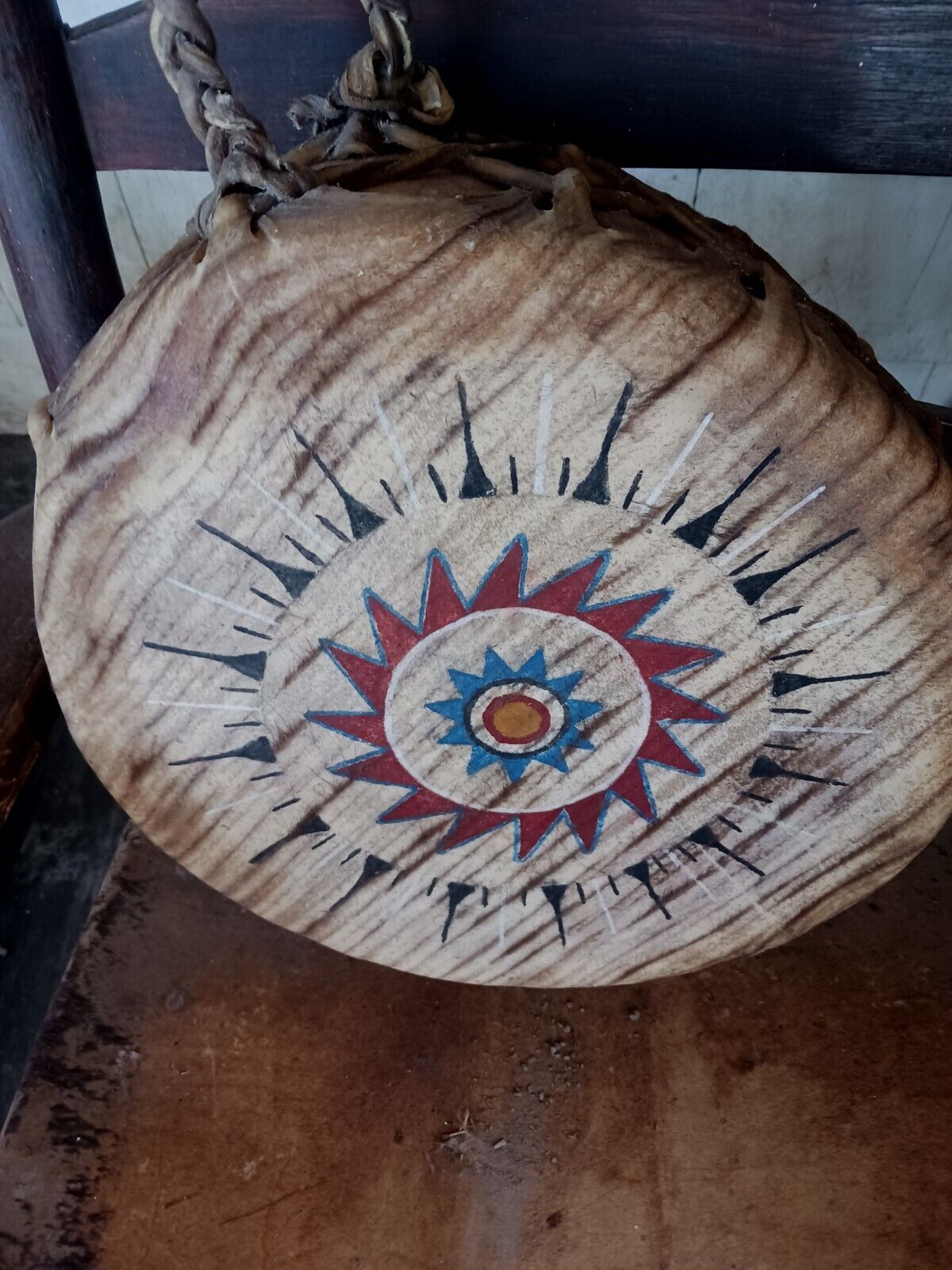 **AWESOME OLD  VINTAGE NATIVE AMERICAN BUFFALO HIDE DRUM SONJA HOLY EAGLE  *