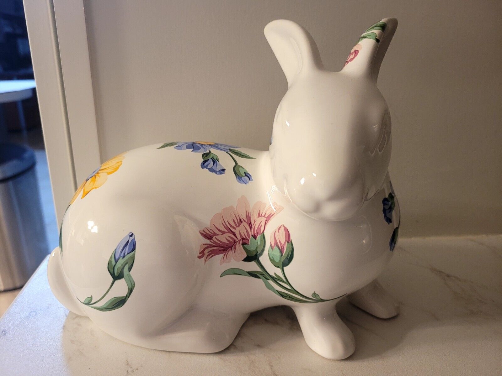 1996 Tiffany & Co Sintra Porcelain Bunny Rabbit 7½” floral hand painted Portugal