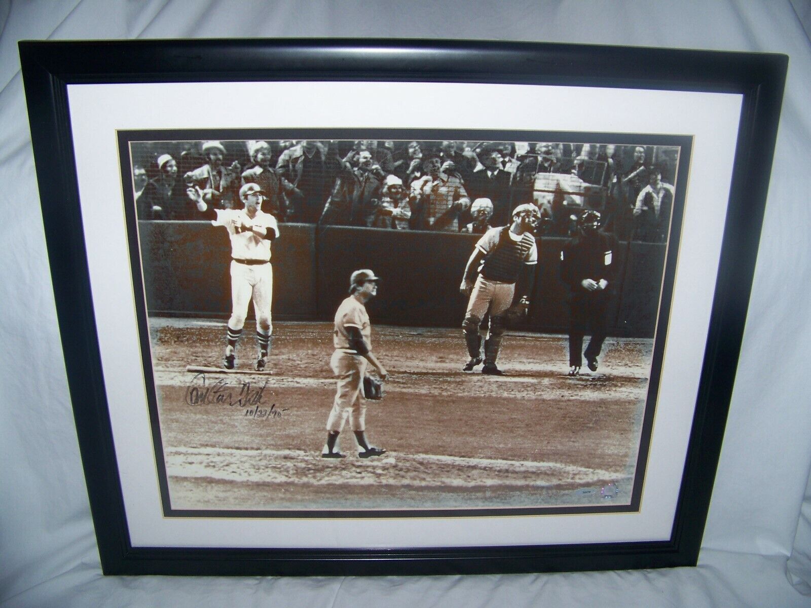 Carlton Fisk Winning 1975 World Series HR 16X20 Photo, Framed Tristar MLB Signed