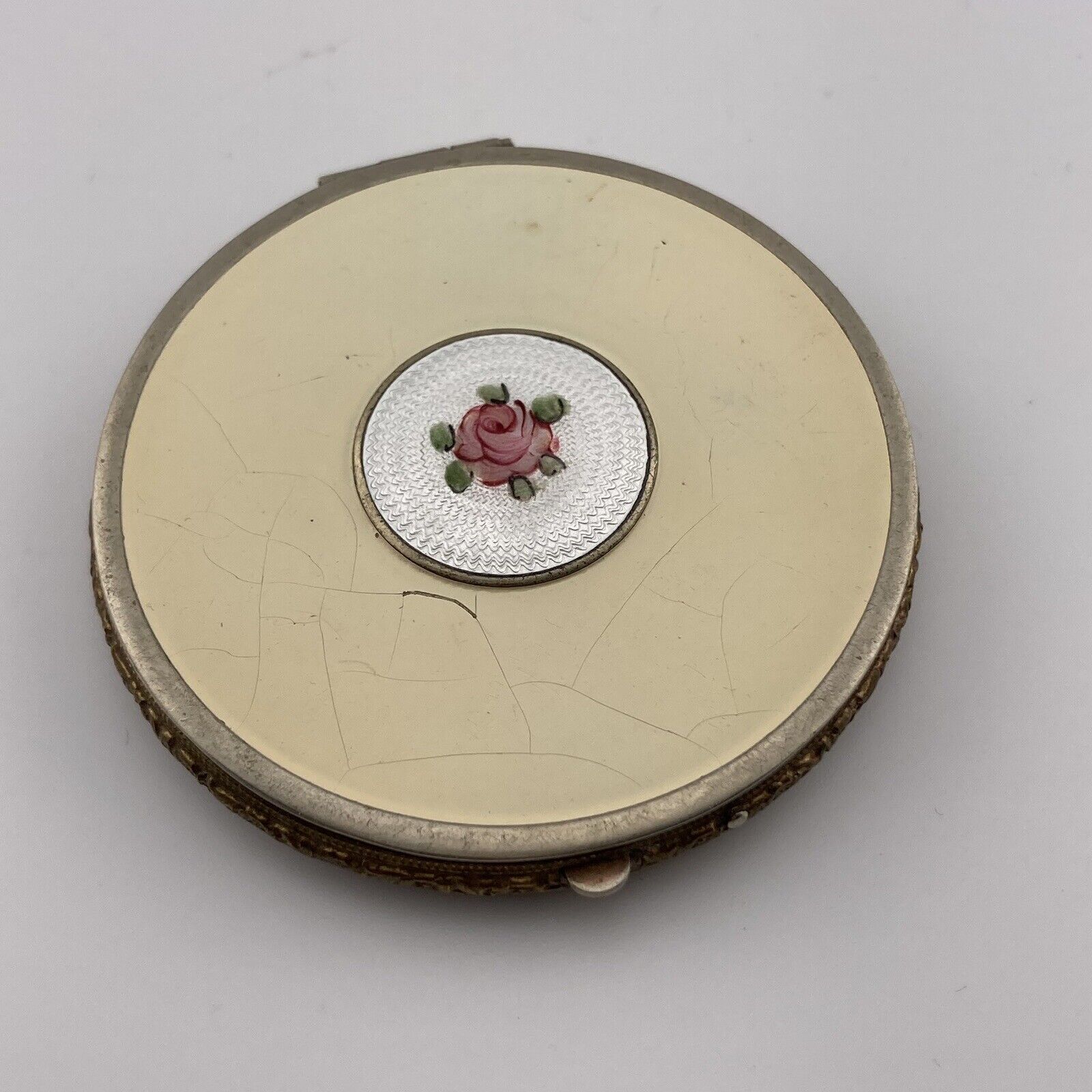 Vintage 1930s Bliss Bros Celluloid Compact with Guilloche Rose Insert