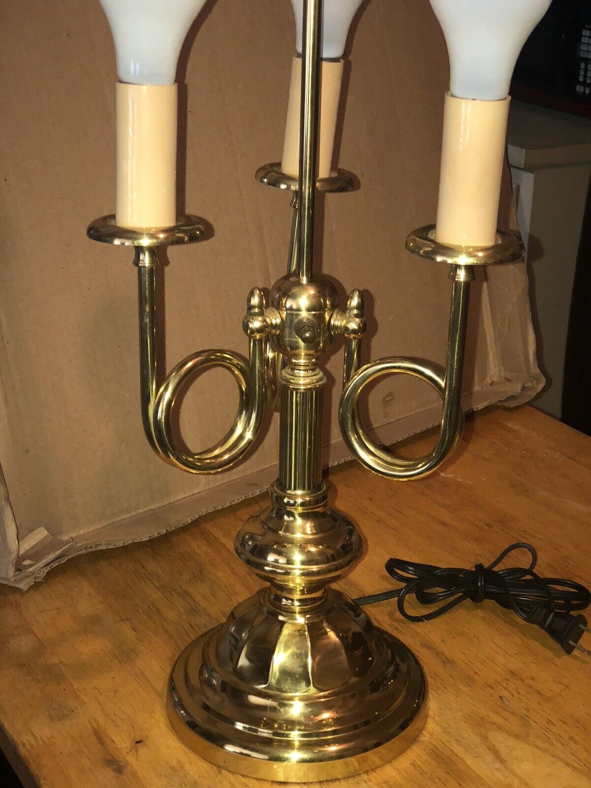 Vtg MCM Brass Triple 3 Light French Horn Bouillotte Desk Table Lamp 25”