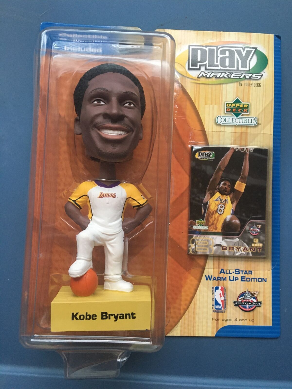 play makers 2001 kobe bryant all-star warm up edition bobble head and card