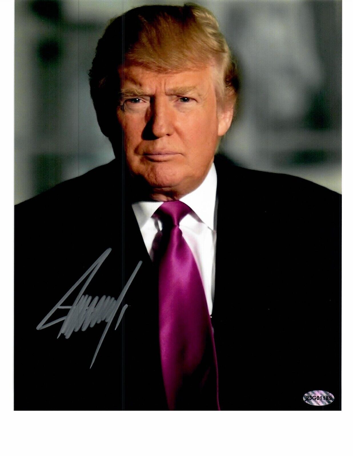 Donald Trump SR USA President  Signed 8 x 10 Photo With COA Seal 213G01189