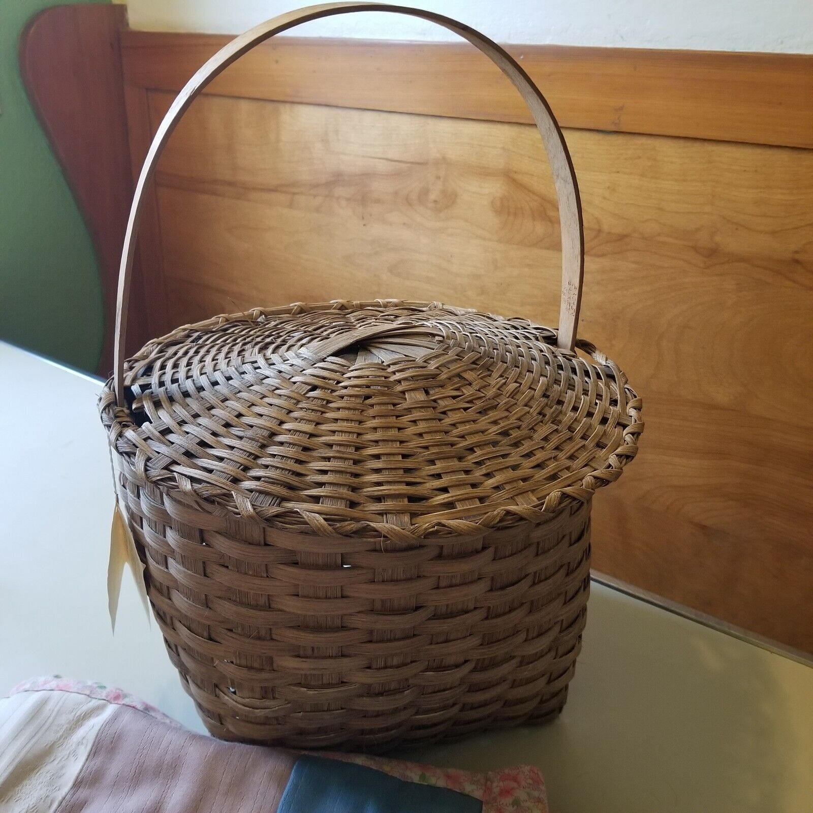 1987 Vintage Archer Reed Basket w Attached Lid/Handle  9 in x 13 in READ
