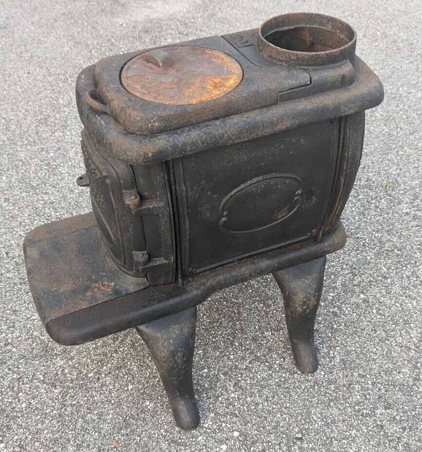Vintage Ranger #20 Southern Co-operative Foundry Cast Iron Pot Belly Stove