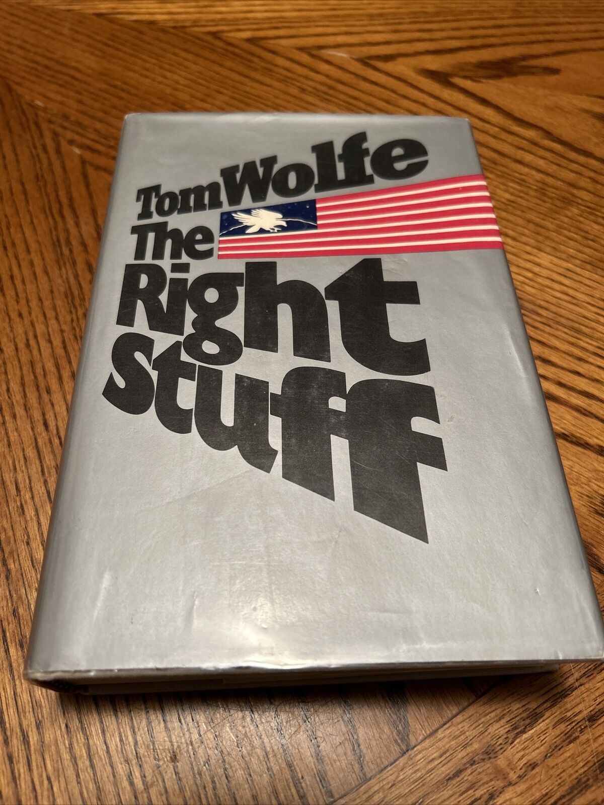 RARE Tom Wolfe The Right Stuff First Edition with JSA Jim Louvell signed BP