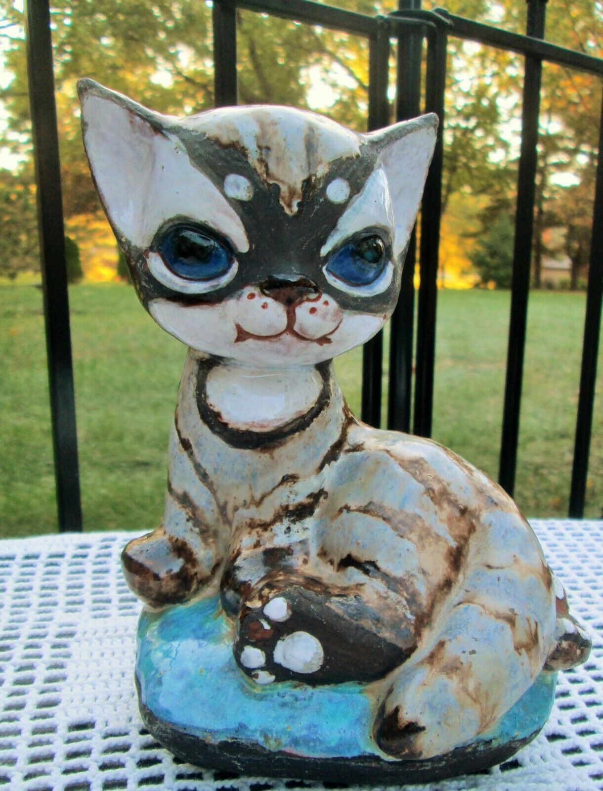 Thelma Frazier (Winter) MCM Studio Pottery CAT ON BLUE CUSHION Sculpture Signed 
