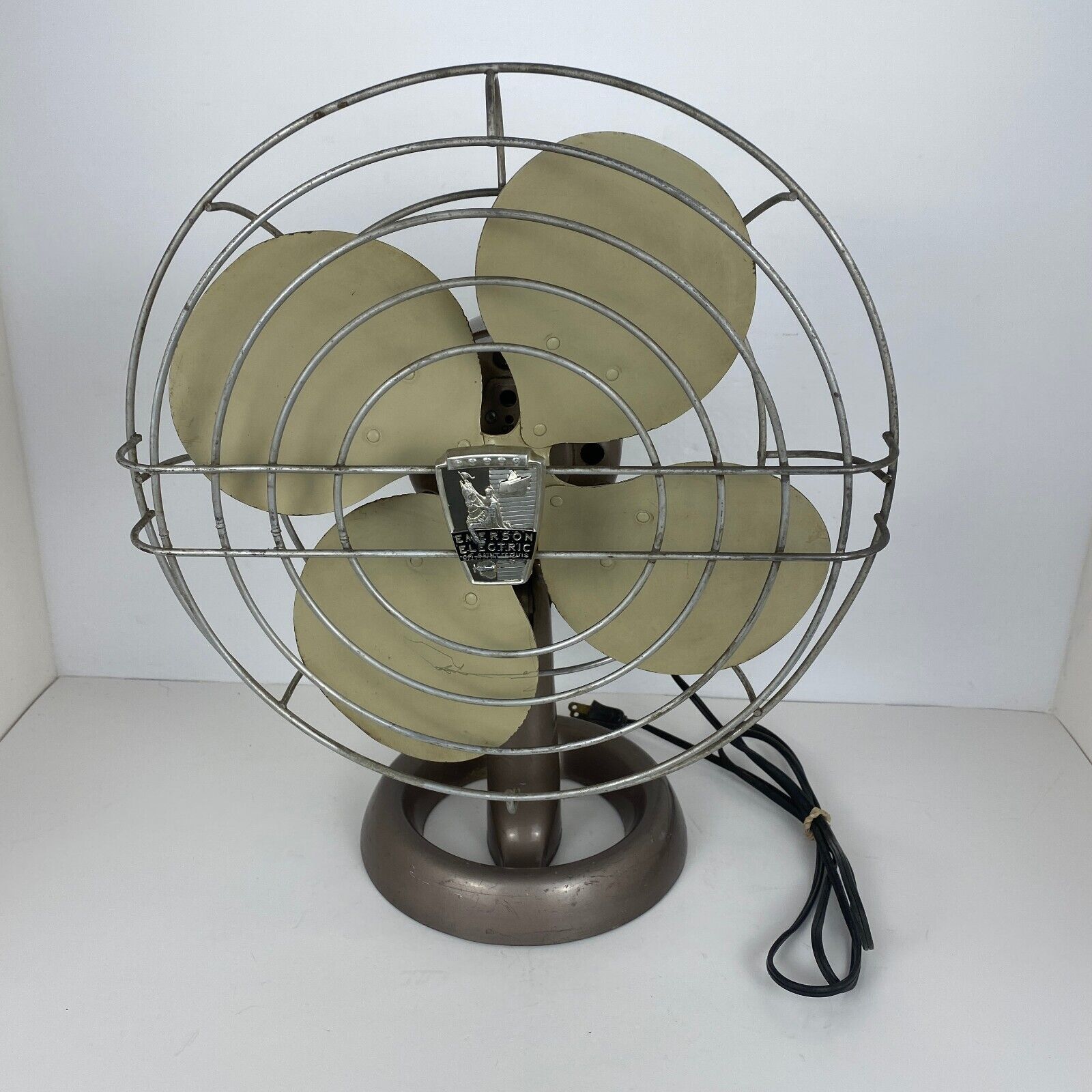 Vintage Fan Emerson Electric Of St. Louis 2 Speed Metal Blades Oscillating 1950s