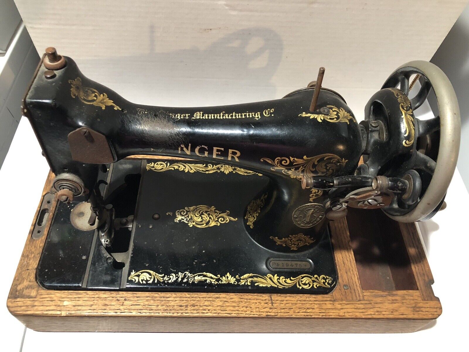 1914 Singer Vintage Sewing Machine, F-Series