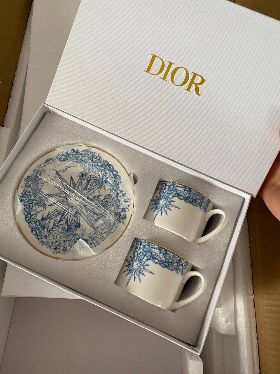 TABLETOP BEAUTIFUL MULTICOLOR CUPS FROM DIOR FOR ANY OCCFSION