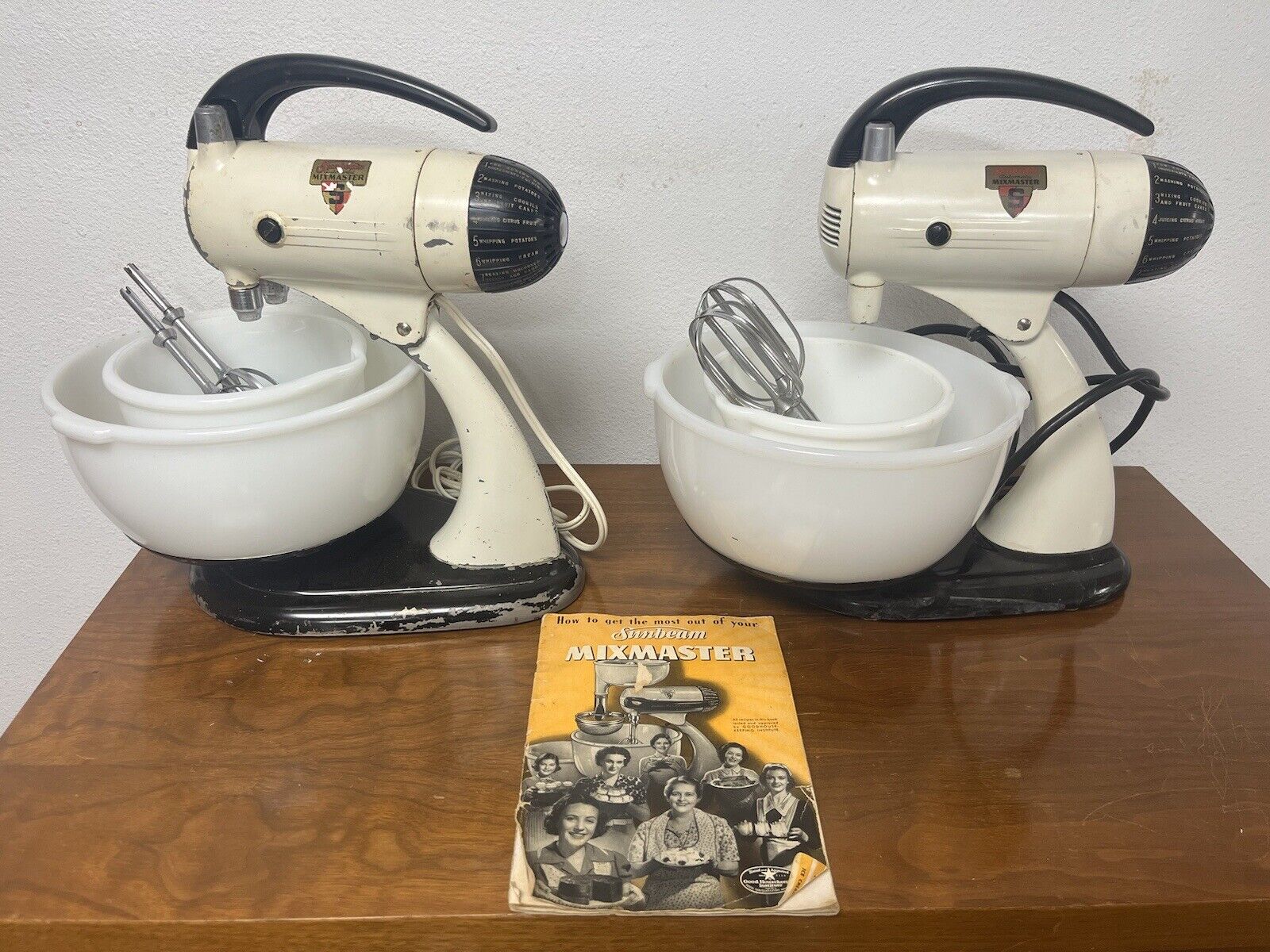Vintage 1950-1960-Sunbeam Mixmaster 10 Speed Stand Mixer W/ Beaters-Works Great