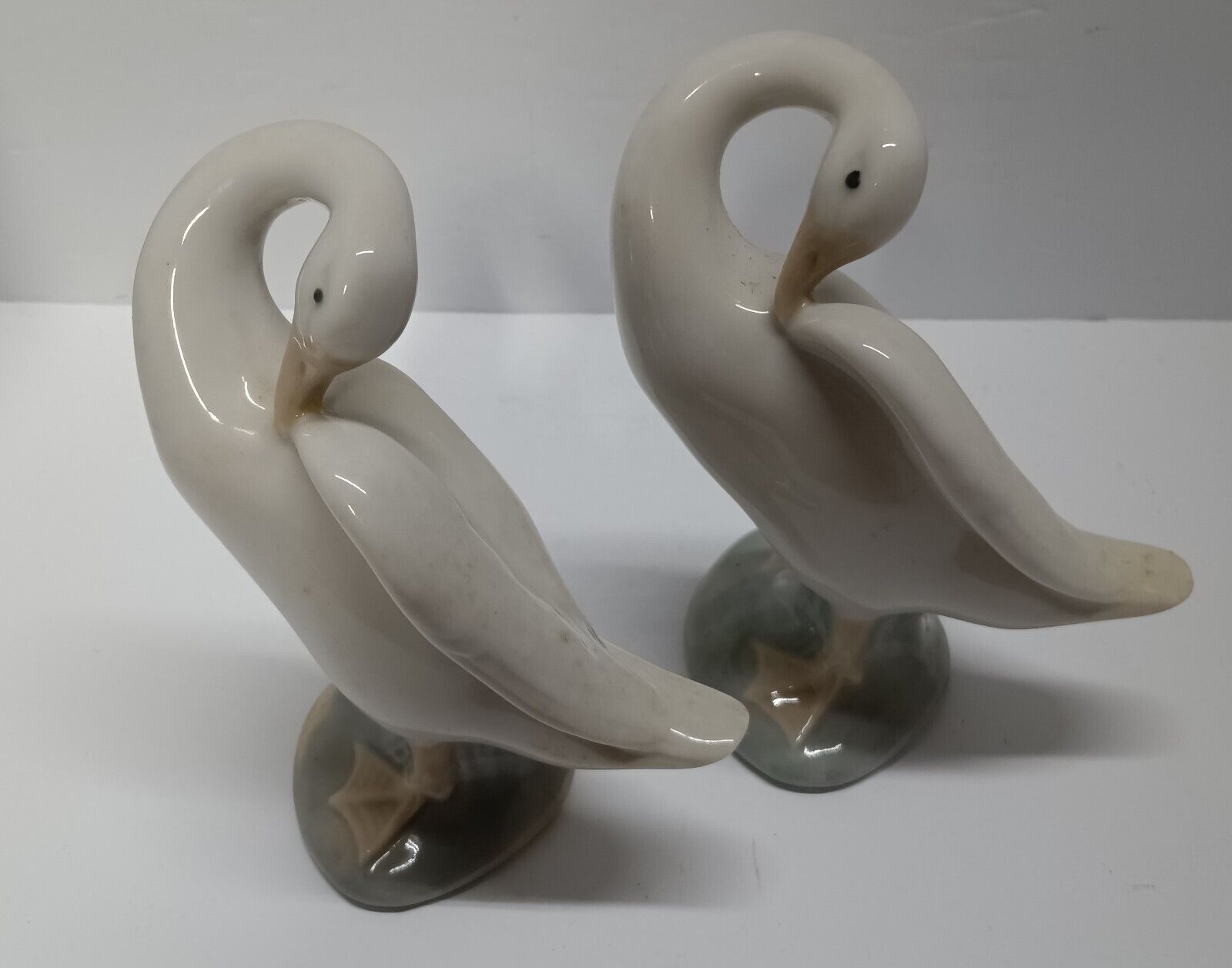 Vintage Lot Of 2 Lladro Long Neck Swan Goose Preening Figurines From Spain 1977.
