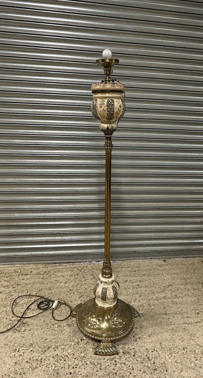 Large 19th Century Impressive Quality Hinks & Sons Brass And Ceramic Floor Lamp