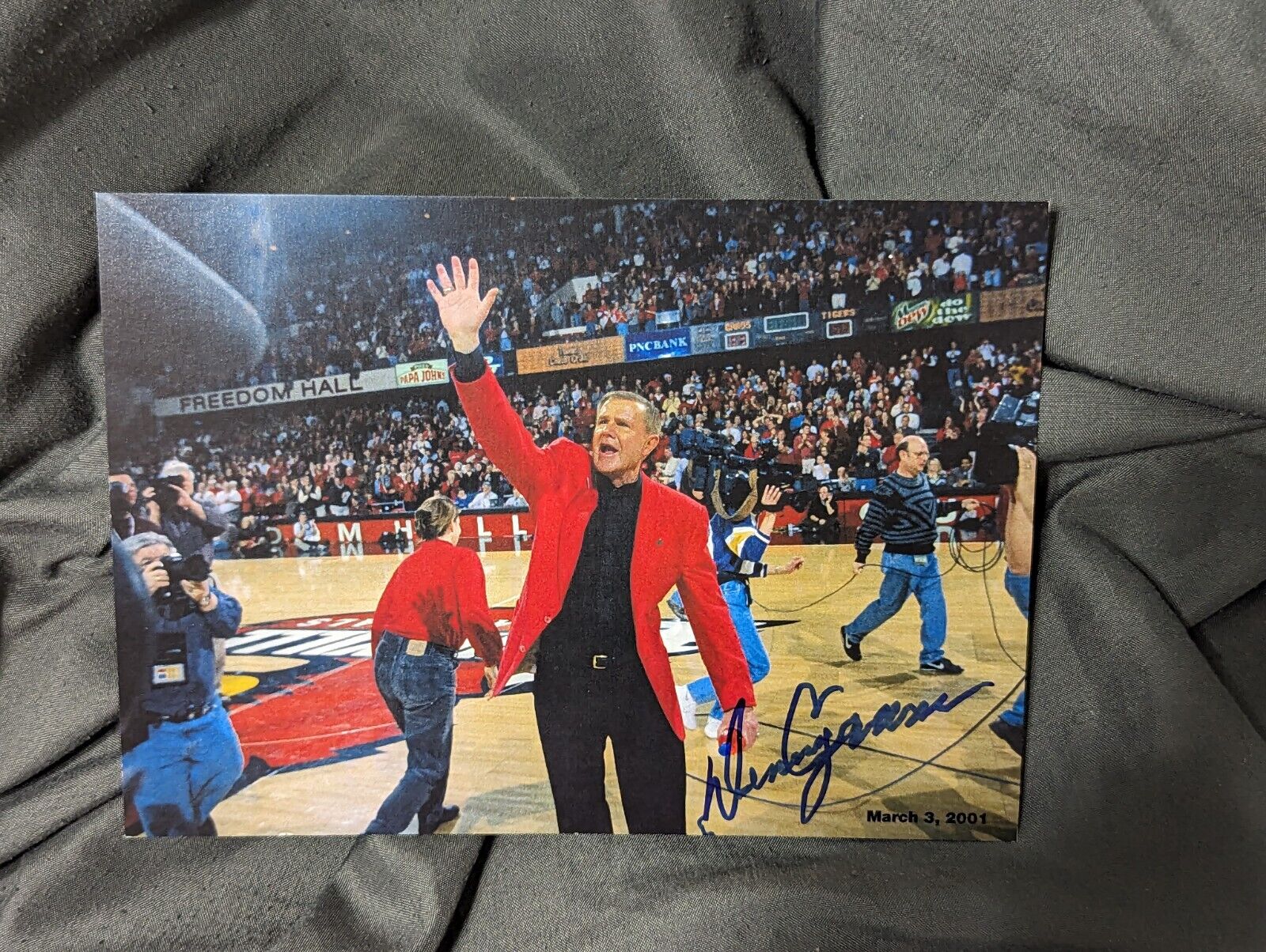 Louisville Cardinals Basketball DENNY CRUM Autograph Signed Photo 