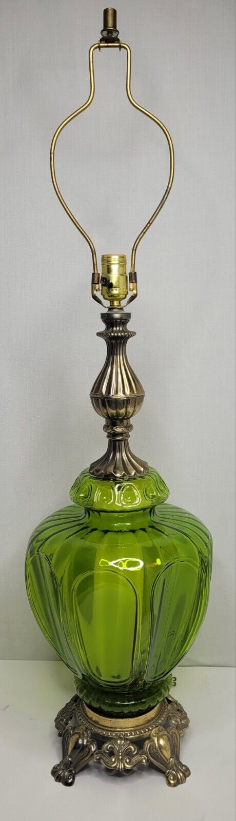 MCM Vtg Large Hollywood Regency Table Lamp Green Brass Cast Optic Diffuser 3-Way