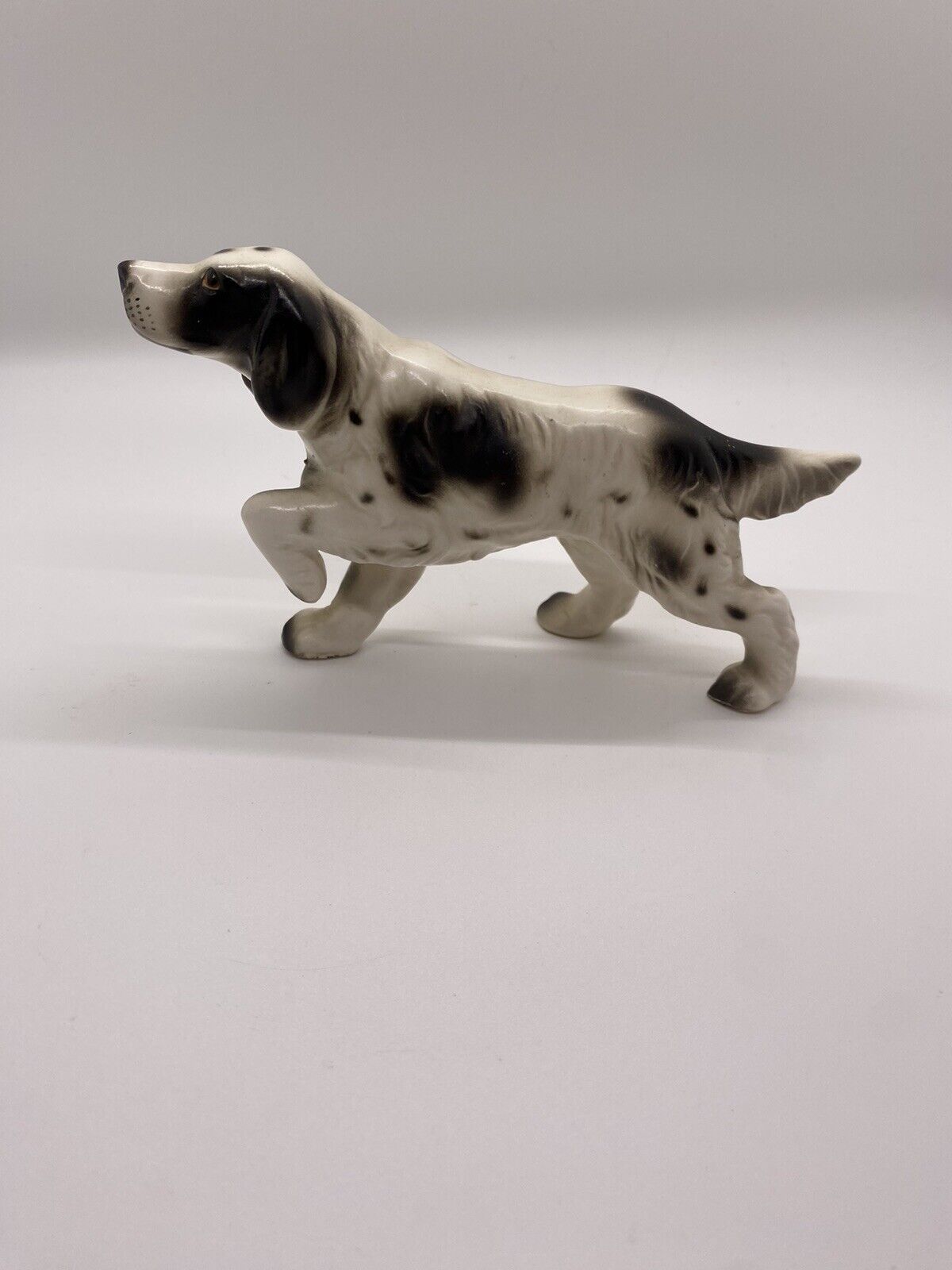 Vintage Porcelain / Ceramic POINTER Hunting Hound DOG Figure - UNMARKED