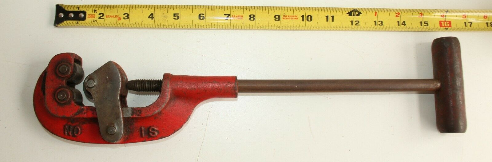 Vintage No. 1S Pipe tubing Cutter