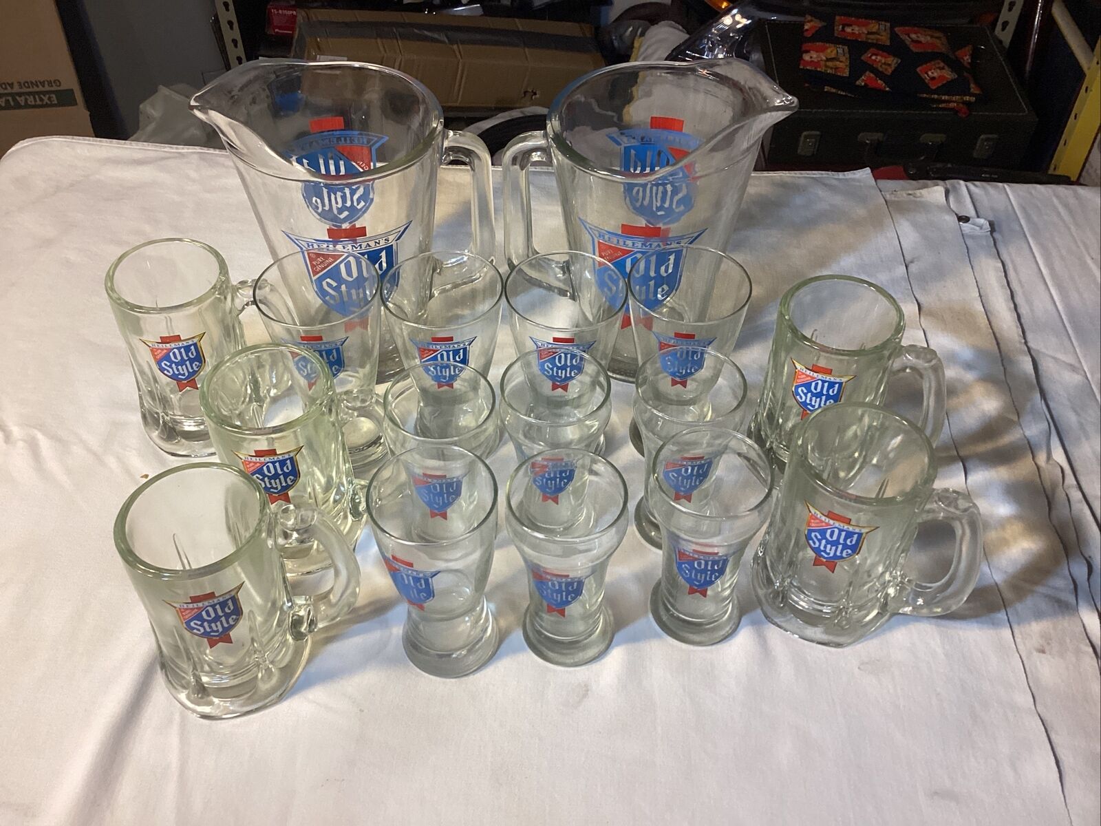 Vintage Heileman’s Old Style Beer 8” Glass Pitcher And 6 6” Glass Mugs Clean