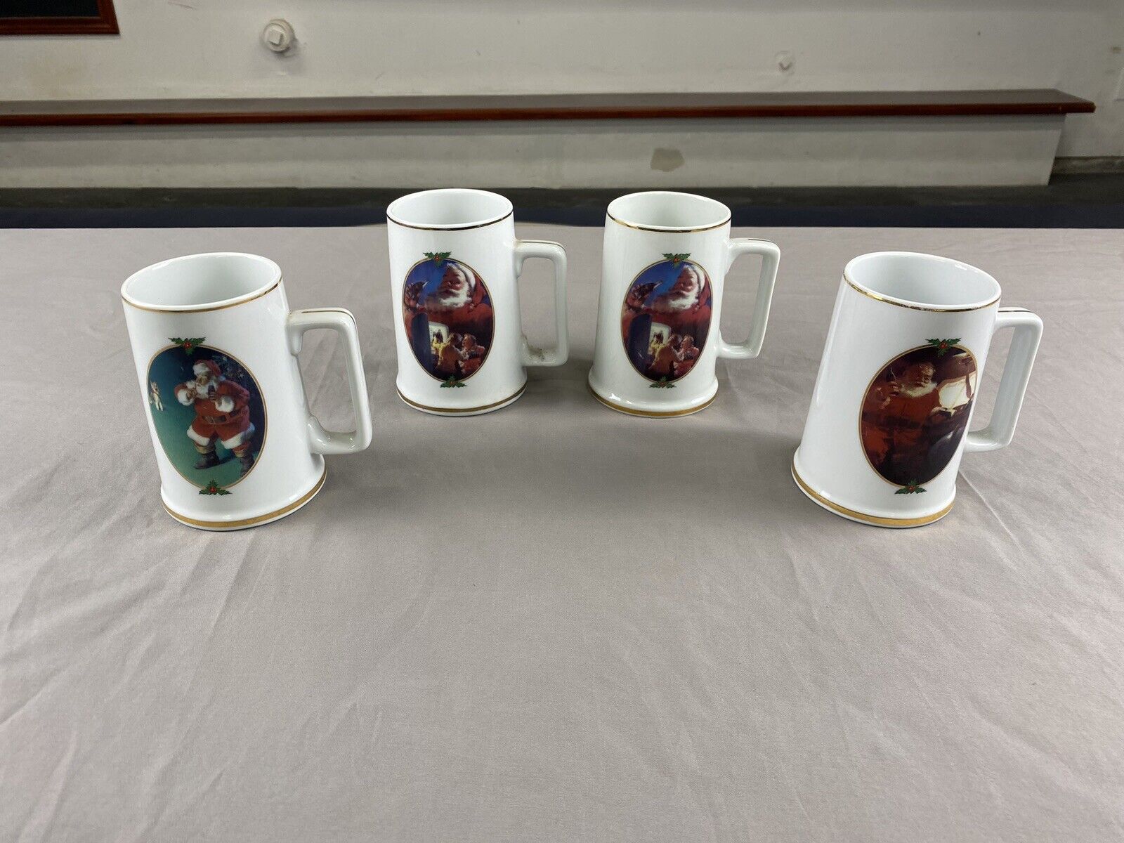 Set Of 4 Vintage Coca Cola Santa Coffee Mugs Collectors Edition For Santa & More