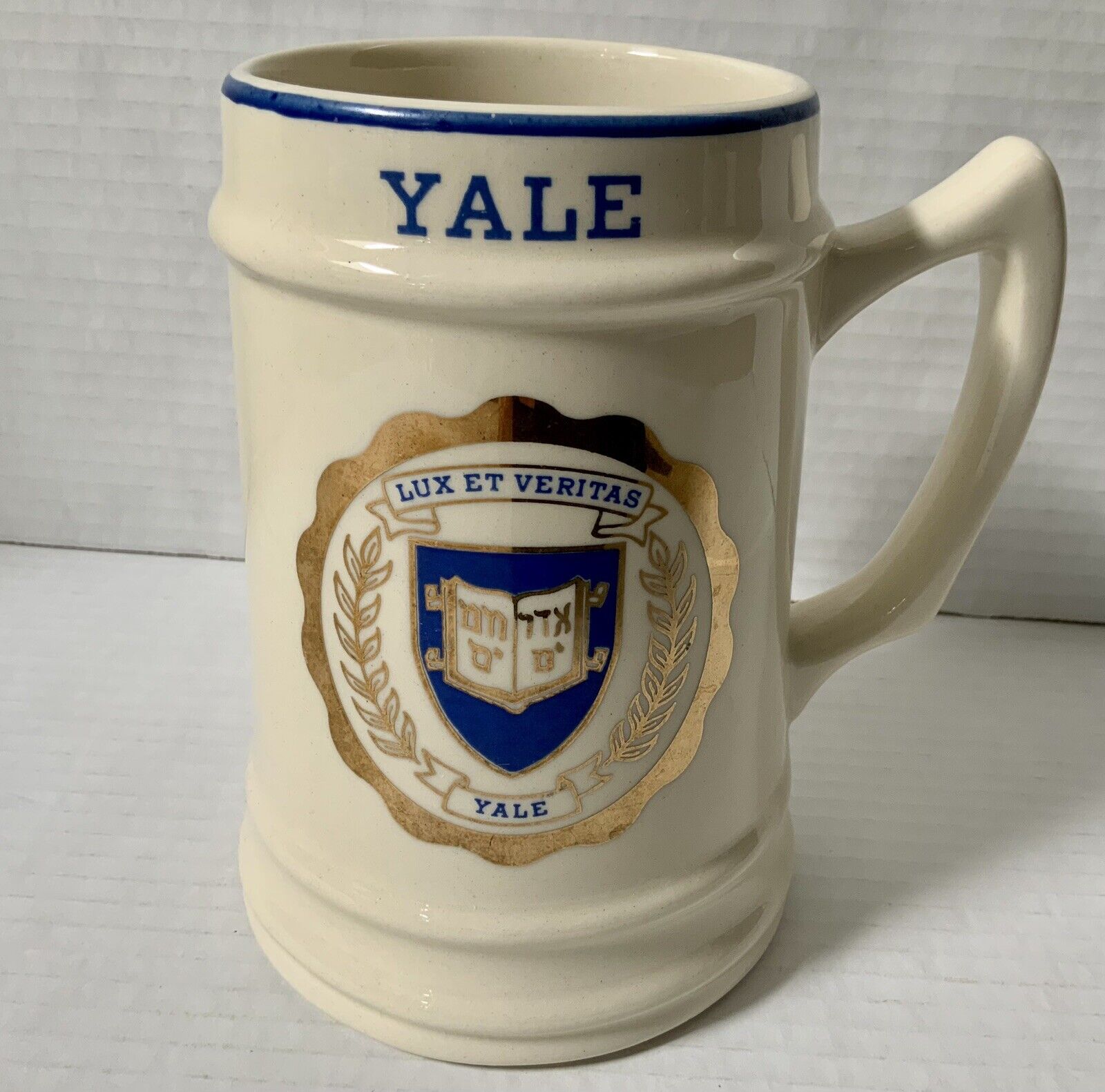 Vintage YALE University Coat Of Arms Beer Mug White Blue Gold 6\