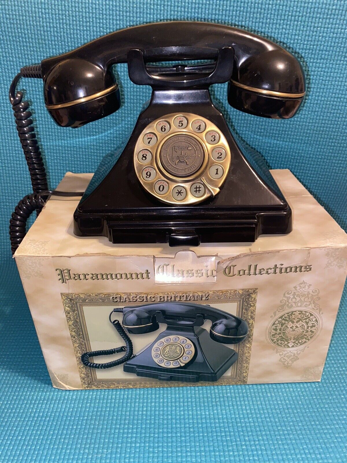 Paramount Collection Classic Series Retro Throwback VTG Telephone Push Button