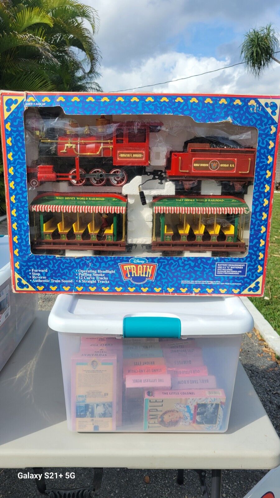 Antique/vintage Walt Disney Train Set 1998 Original Box Slighty Damaged