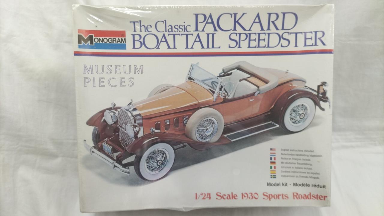 Monogram 1/24 Classic Packard Boattail Speedster