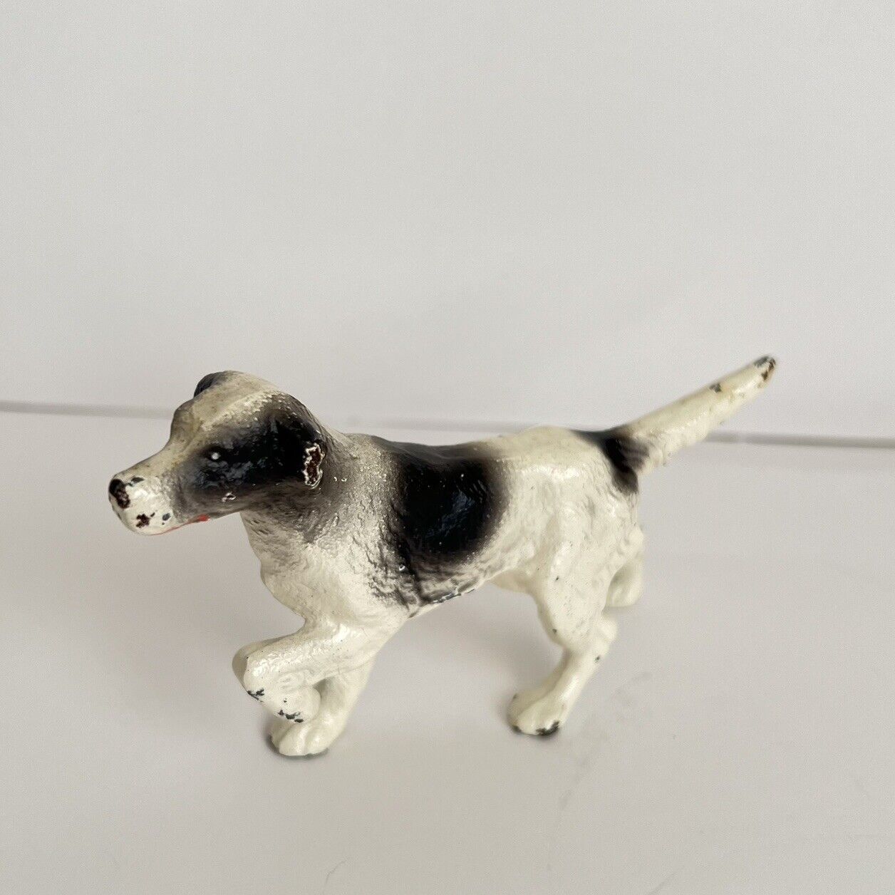 Vintage Hubley ? Cast Iron Pointer Painted Figurine Hunting Dog Paperweight