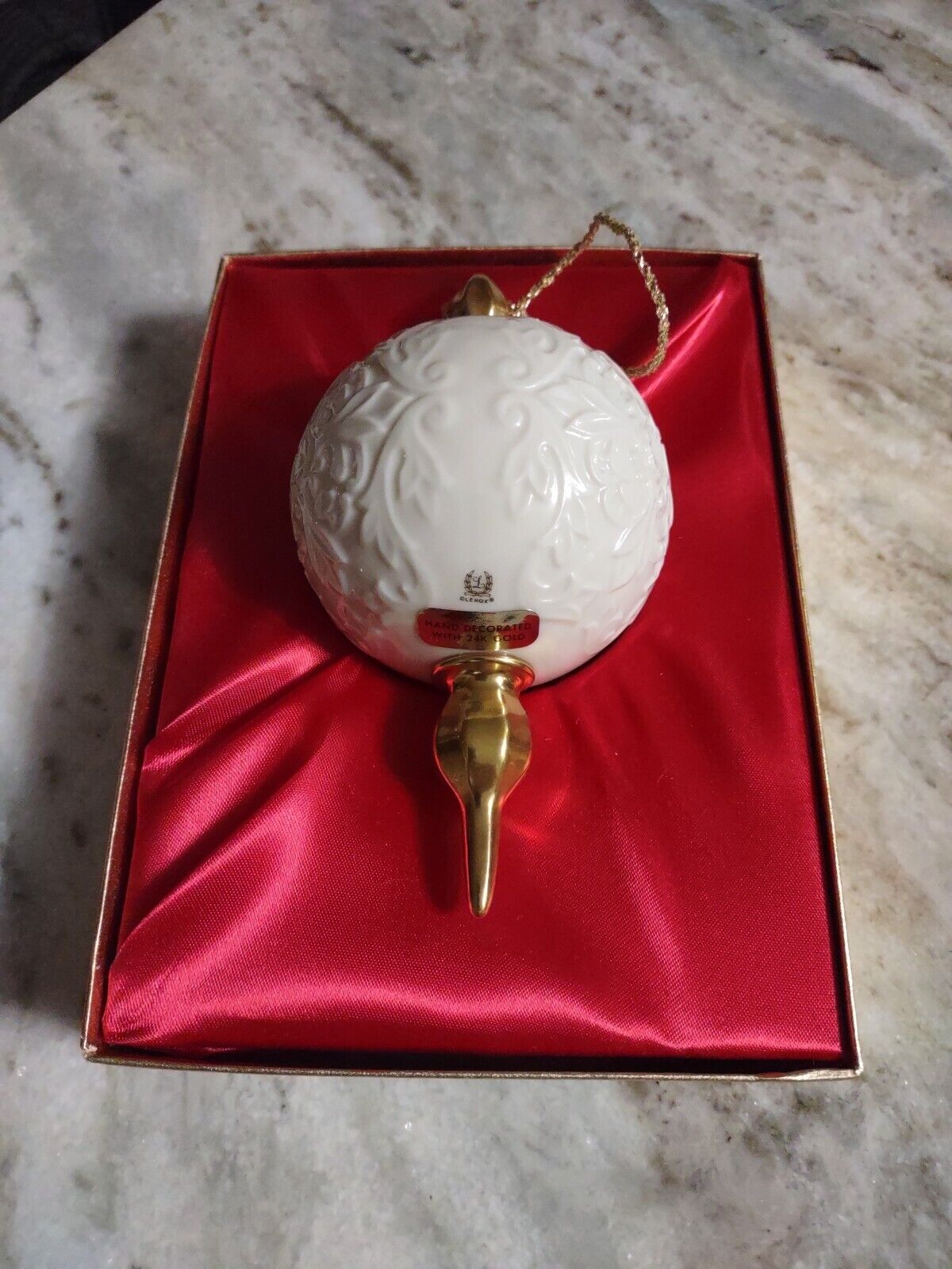 Lenox 1982 1st Annual Ornament Ball Ivory China 6\