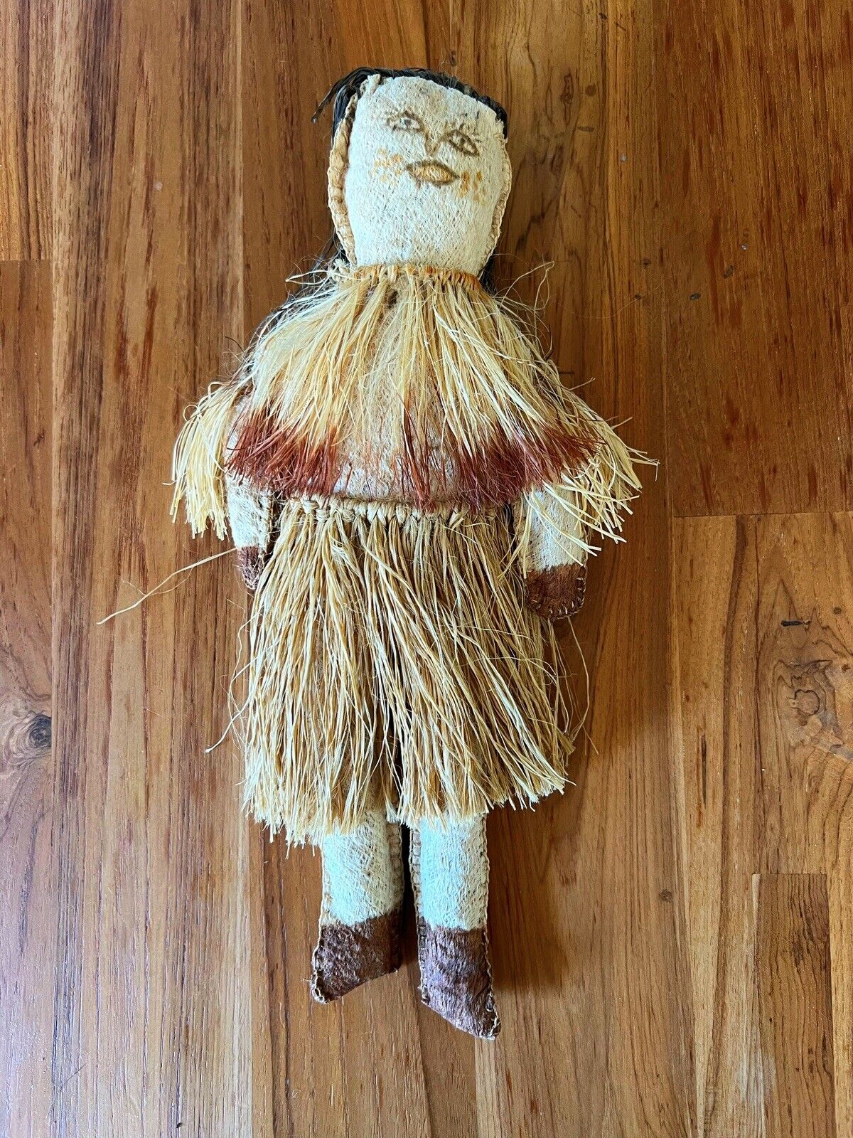 Vintage Doll Hand Made From Yanchama Tree Bark Tikuna Tribe Columbia Amazon Basi