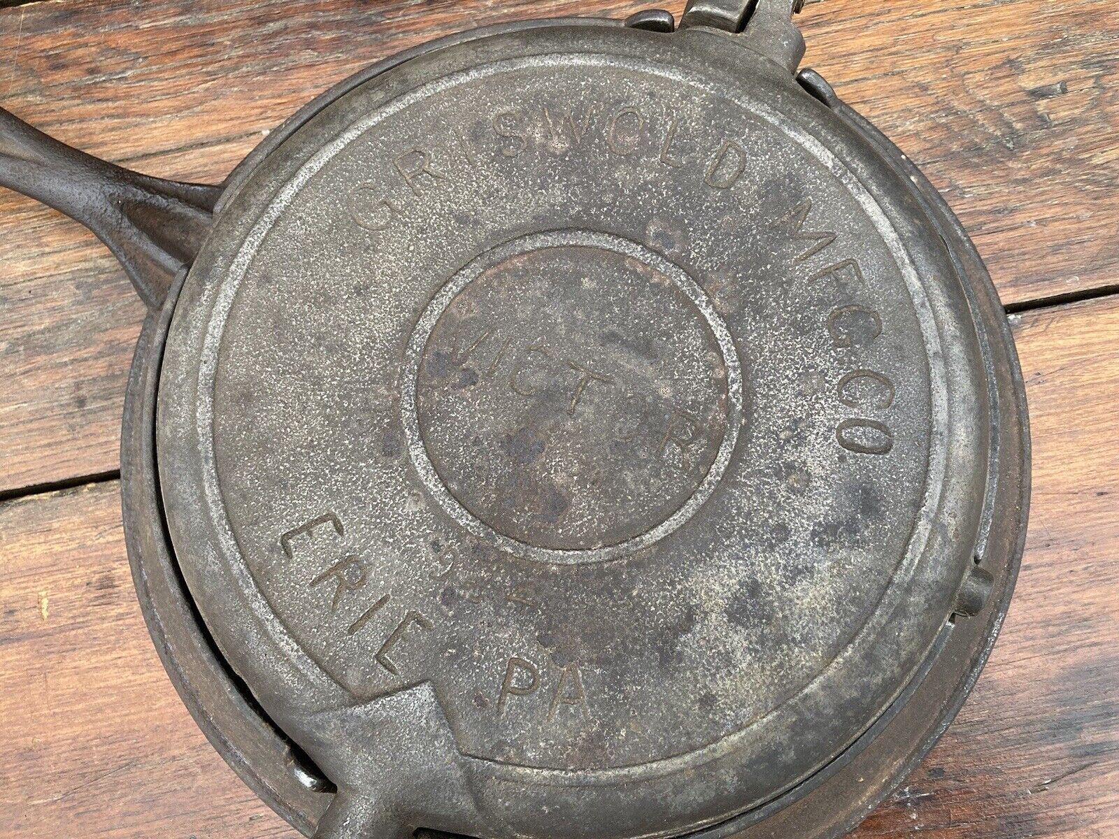 Griswold Cast Iron “Victor” HTF Dual Marked Waffle Iron with Scissor Hinge