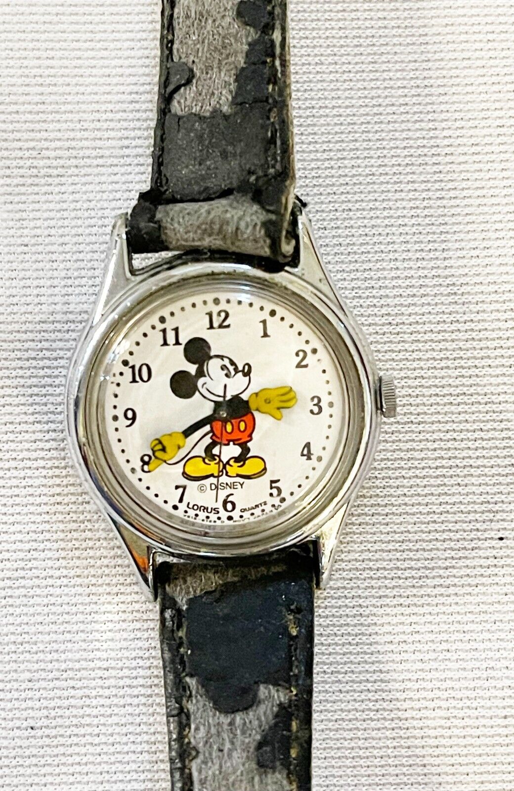  Vintage Original Disney Mickey Mouse Lorus Wrist Watch- works great/running