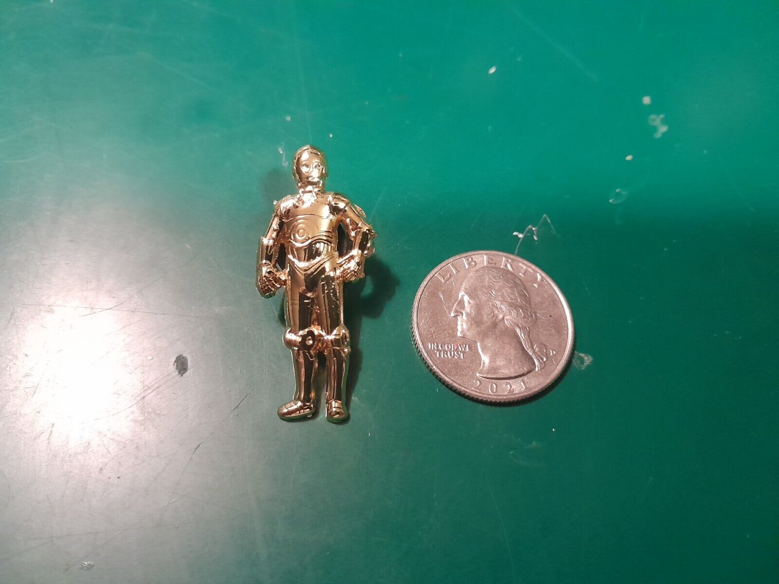 C-3PO Star Wars 3d droid enamel lapel hat pin badge