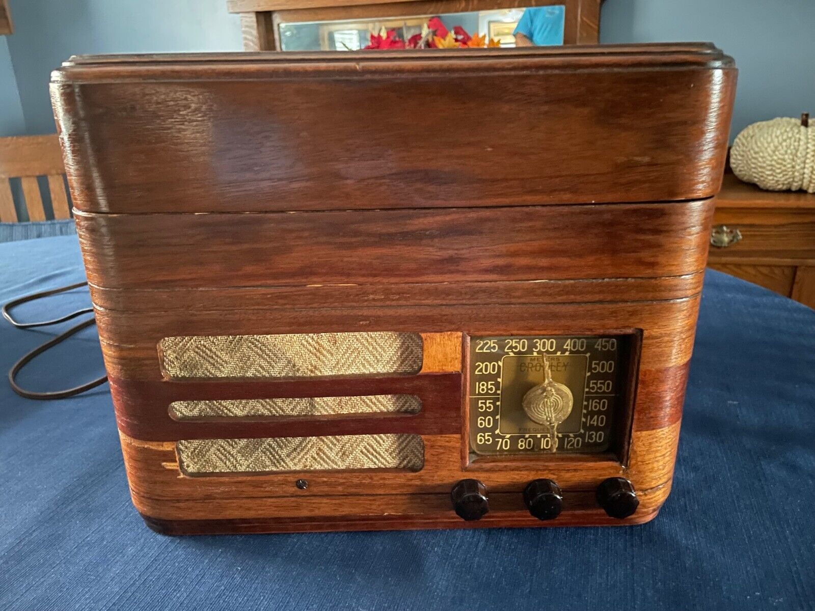 Rare Antique Crosley 52 TQ Table Top Phonograph Record Player Vacuum Tube Radio