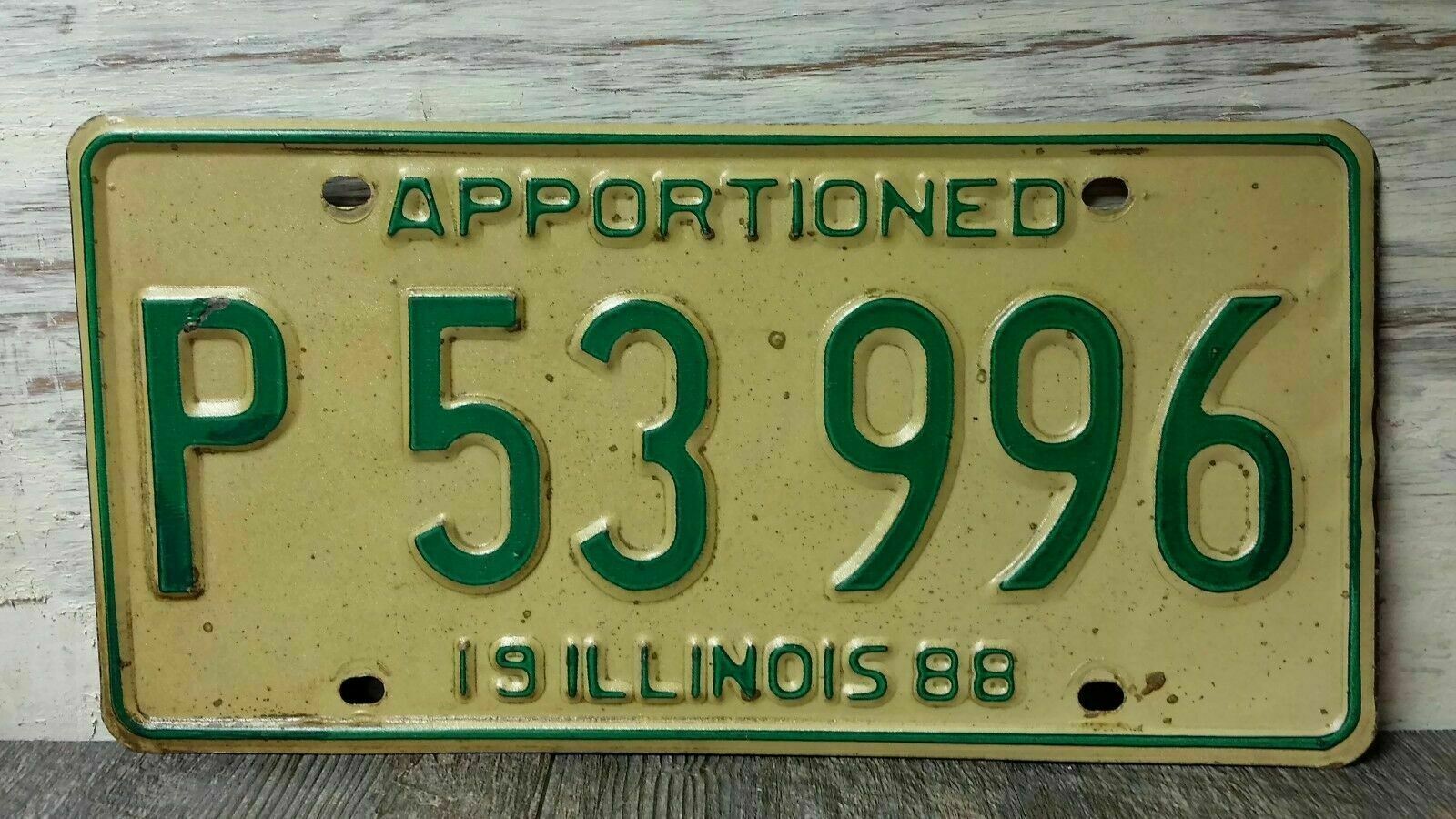 Vintage 1988 Green & White Illinois Apportioned License Plate P 53 996