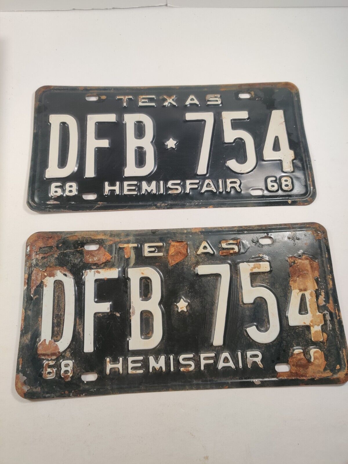 Vintage - 1968 Texas Hemisfair License Plates Set - DFB 754 Pair Tags