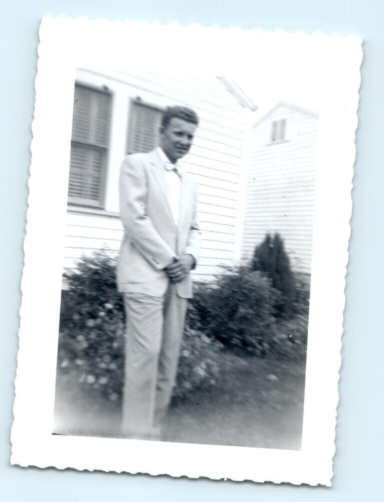 Vintage Photo 1940s, Southern Man Dressed Up Front Yard, 4.5x3.25 Black White