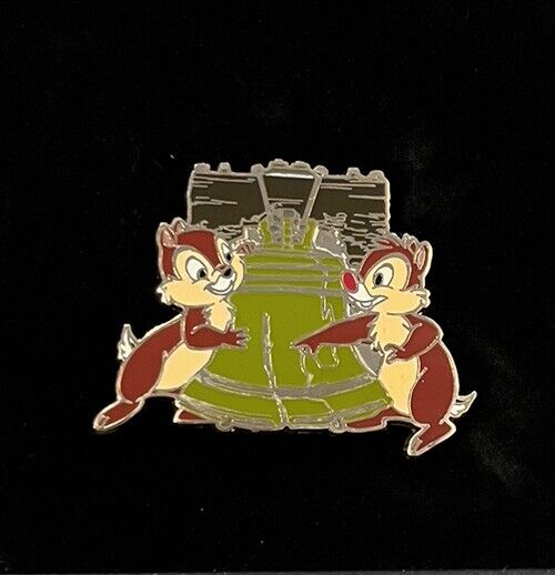 Disney Chip An Dale Liberty Bell Monument Series LE 250 Pin NOC