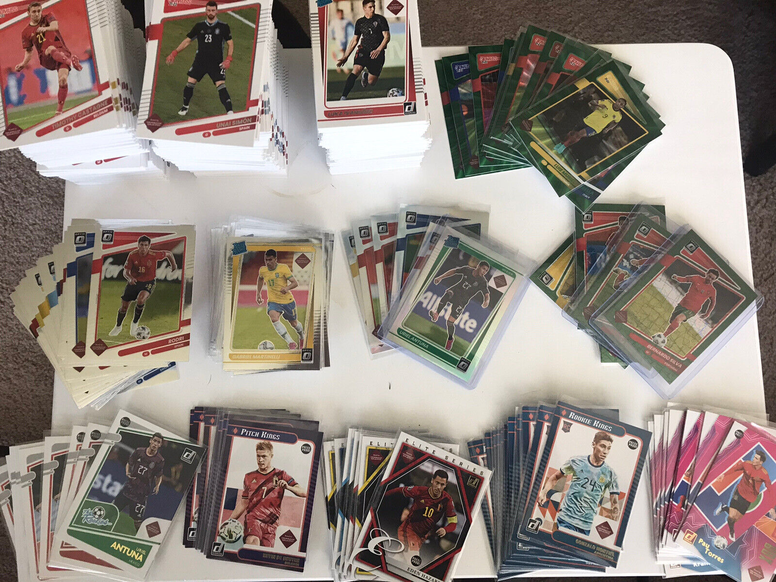 2021-2022 Lot of 700 Donruss Soccer Card Tons of Parallels and Value Mint Read