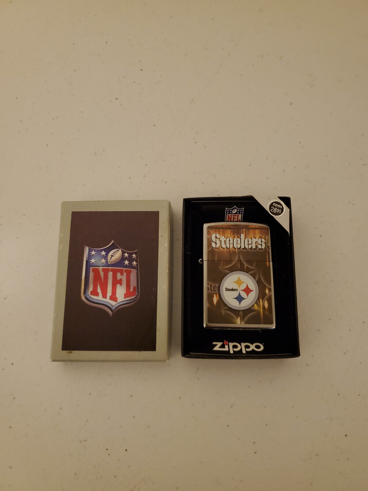 New - Zippo - NFL - Pittsburgh Steelers Lighter in Case